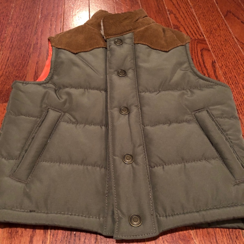 Carter’s Army Green Puffer Vest Sz 2t
